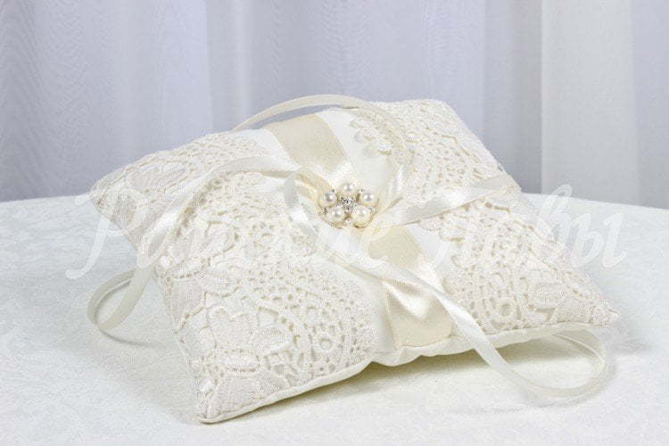 Свадебная подушечка для колец. Коллекция Ева от Свадебная арт студия Райские Павы 1