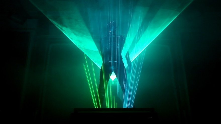 Лазерное шоу Laser Men на свадьбу от Show Obertaeva 1