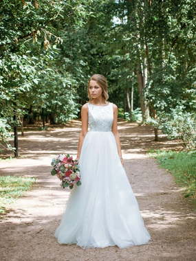 Свадебное платье арт. 033. Силуэт А-силуэт. Цвет Белый / Молочный. Вид 1