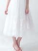 Свадебное платье миди юбка ниже колена. Силуэт А-силуэт. Цвет Белый / Молочный. Вид 6