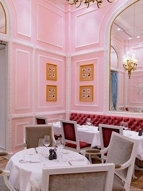 Банкетный зал / Ресторан Ресторан Ladurée на Никольской в Москве 1