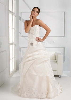 Свадебное платье 29030. Силуэт А-силуэт. Цвет Белый / Молочный. Вид 1
