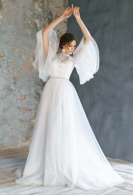 Свадебное платье Avrelia. Силуэт А-силуэт, Прямое. Цвет Белый / Молочный. Вид 1