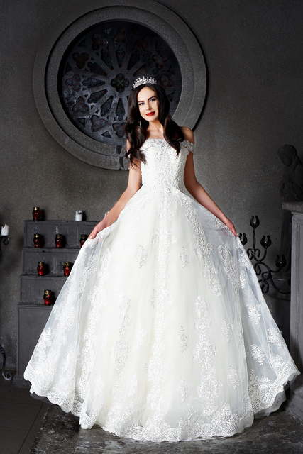 Свадебное платье Лорейн 1. Силуэт А-силуэт. Цвет Белый / Молочный. Вид 1