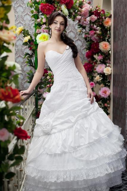 Свадебное платье Арт. 114. Силуэт А-силуэт. Цвет Белый / Молочный. Вид 1