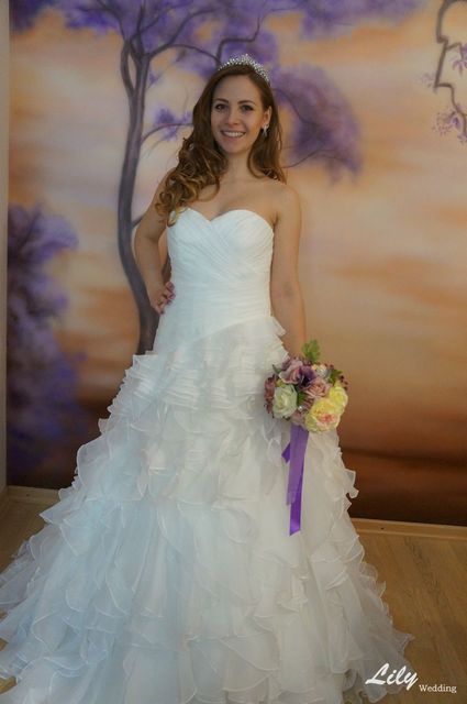 Свадебное платье 2010. Силуэт А-силуэт. Цвет Белый / Молочный. Вид 1