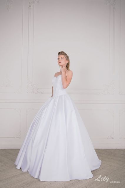 Свадебное платье 2055. Силуэт А-силуэт. Цвет Белый / Молочный. Вид 1