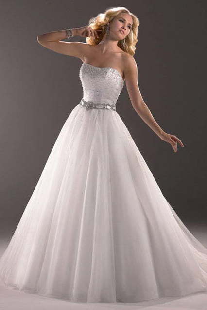 Свадебное платье M057. Силуэт Пышное, А-силуэт. Цвет Белый / Молочный. Вид 1