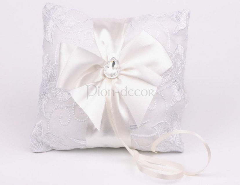 Подушечка для колец с бантиком от  2