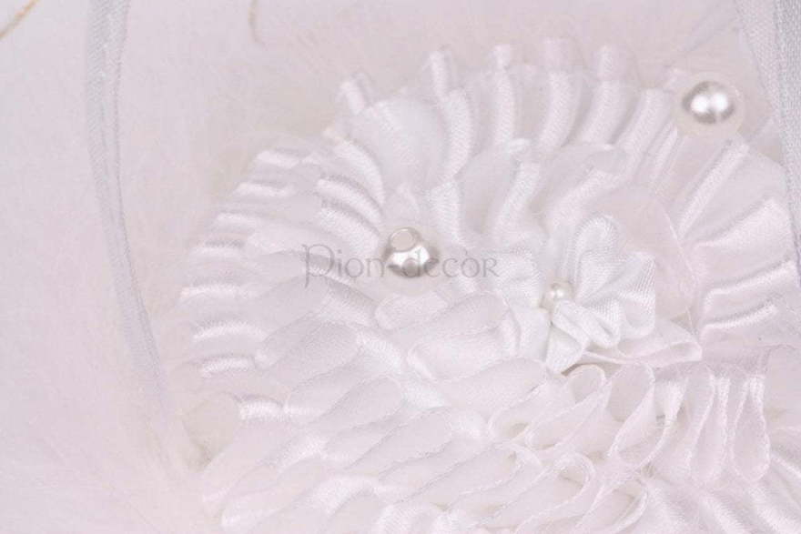 Пушистая подставочка под кольца от  3