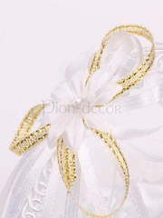 Подставочка под кольца с пушком от  2