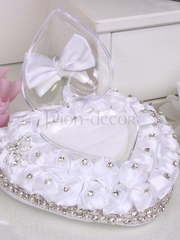 Подушка со коробочкой для колец Leo белая от  2