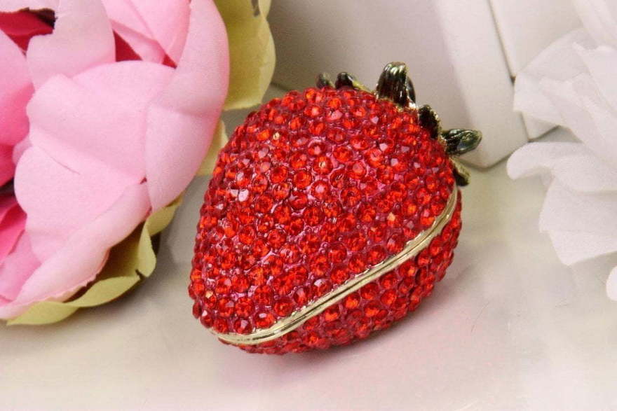 Шкатулка Клубничка для колец от  4