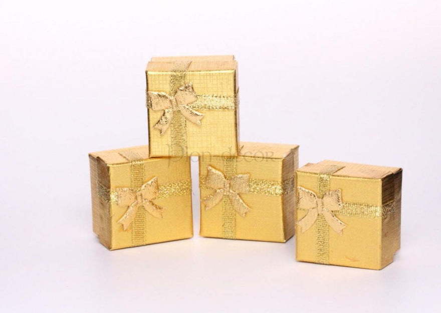 Бонбоньерка - коробочка от  2