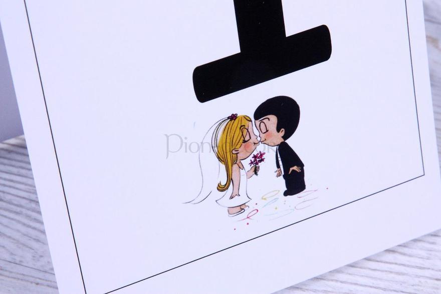 Комплект номерков на столы гостей Love is от  5