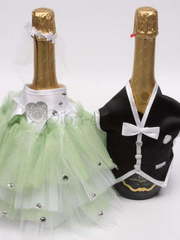 Салатовые одежды на бутылки от  1