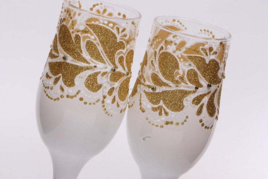 Бокалы с золотой каймой от  2