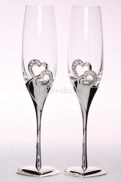 Бокалы на подносе от  2