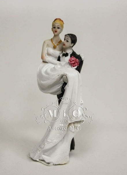 Фигурка на торт На ручки от Свадебный салон Amore Mio 1