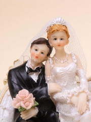 Фигурка На диване от  2