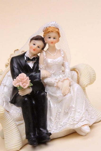 Фигурка На диване от  3