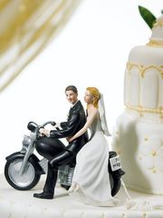 Фигурка на торт На мотоцикле от Свадебный салон Amore Mio 1
