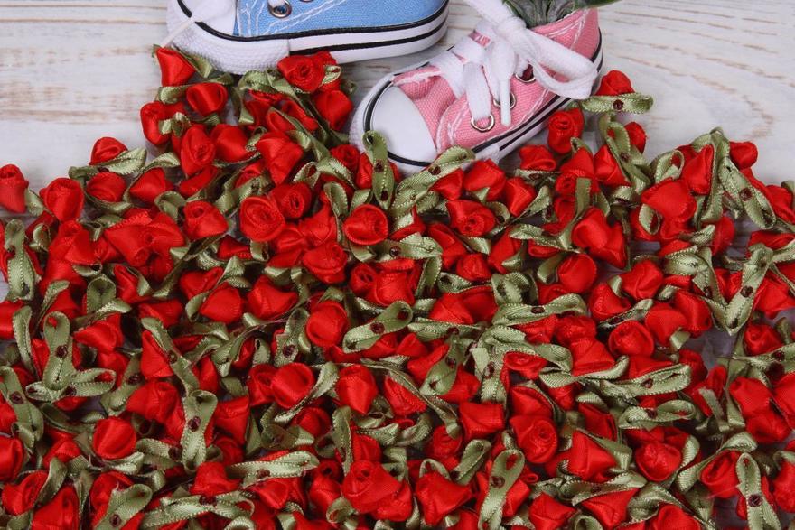 Алые розочки бутоны для декора от  2