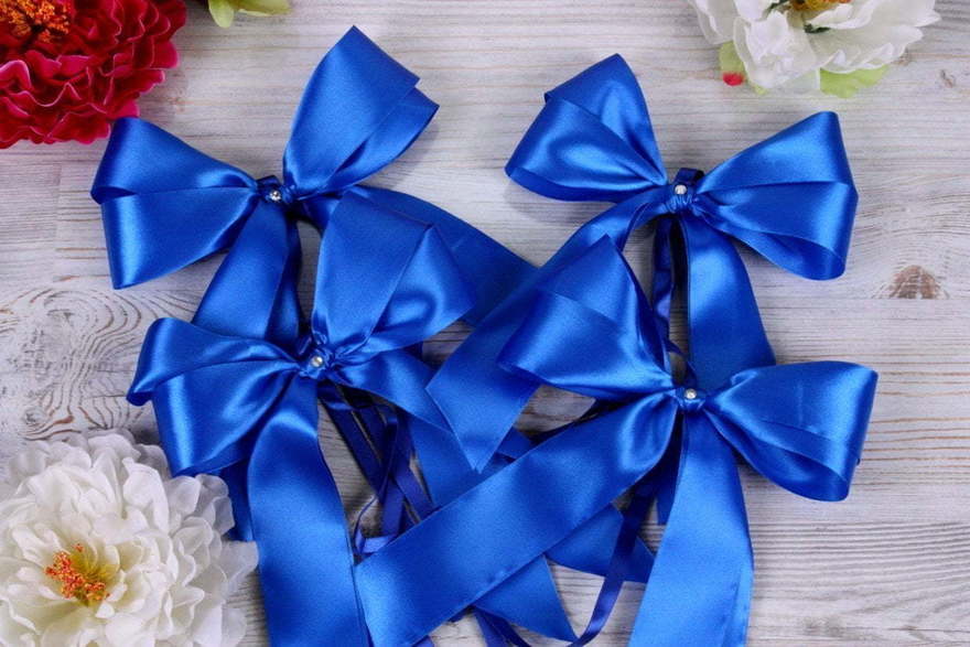 Синие банты на авто от  2