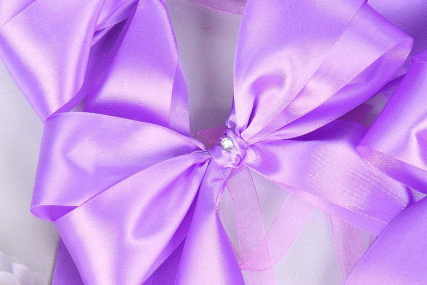 Лавандовые банты на авто от  2