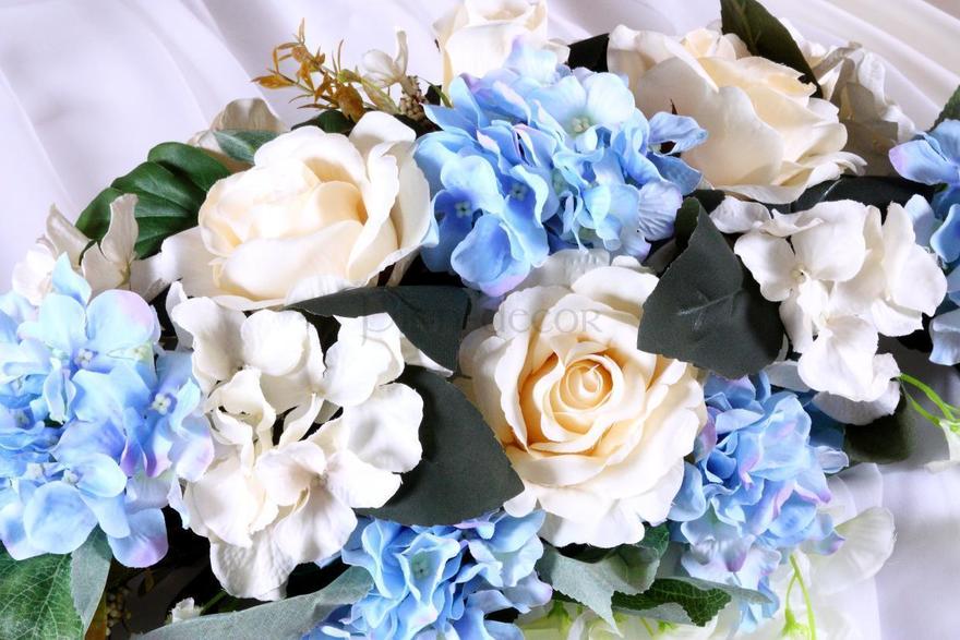 Композиция на стол жениха и невесты Роза и голубая гортензия от  6