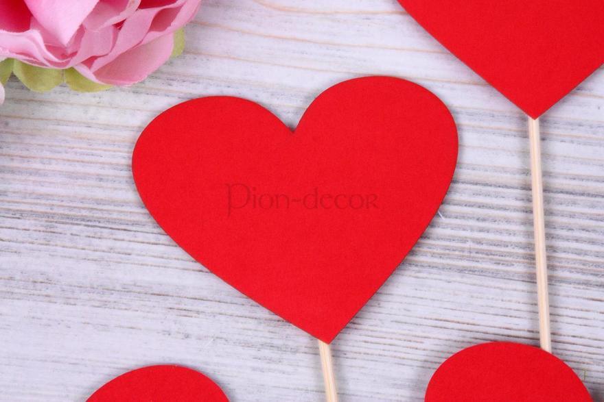 Красные сердечки для фото от  2