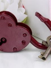 Маленький свадебный замочек - марсала от  1