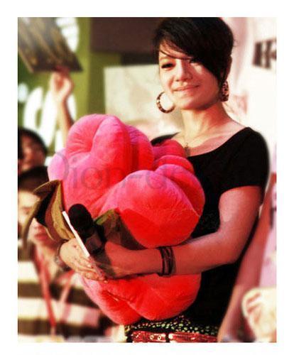 Огромный цветок от  3