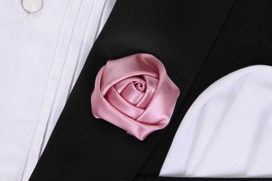 Бутоньерка жениха Атласная пепельная розочка от  2