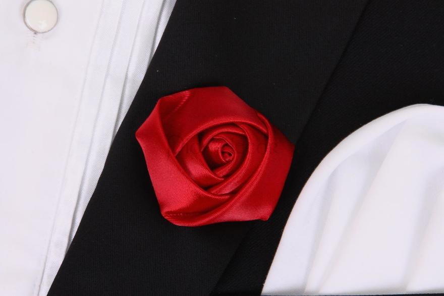 Бутоньерка жениха Атласная розочка - алая от  2