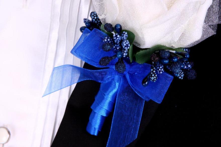 Бутоньерка для жениха Индиго от  3