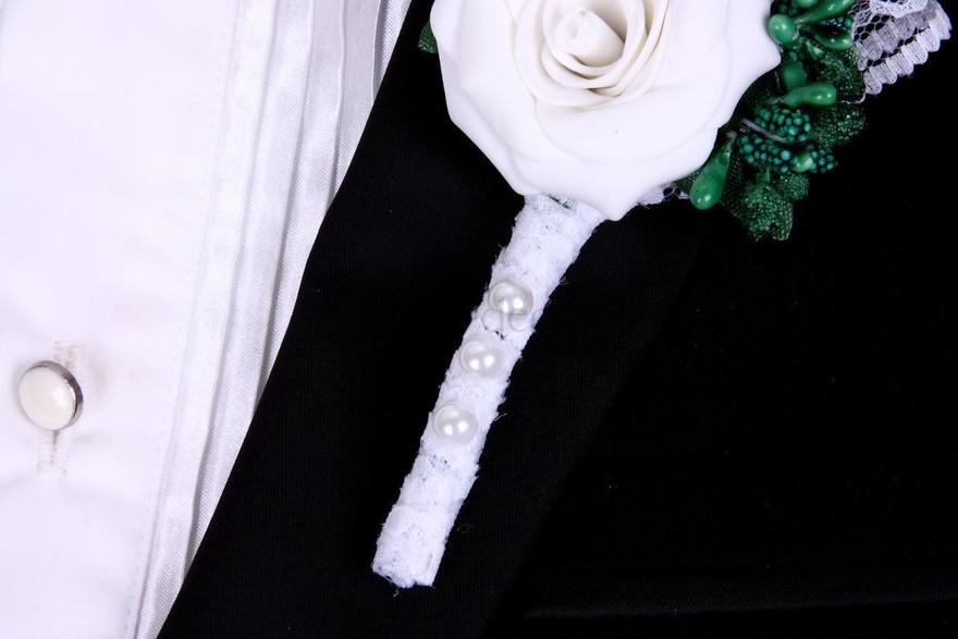 Бутоньерка для жениха Classic от  3