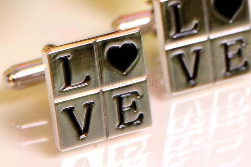 Запонки Love от  2