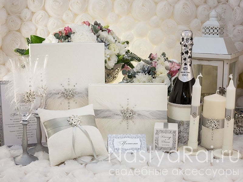 Прямоугольные / Квадратные Приглашения Королева от  3