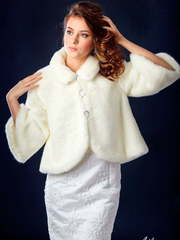 Шубка невесты (арт.1048) от Свадебный салон Wedding Lily 1