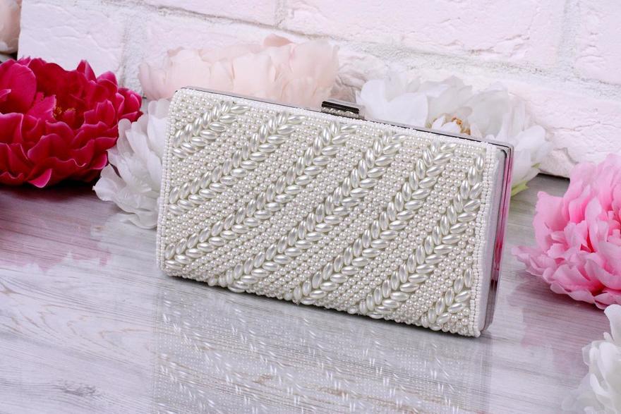 Сумочка из жемчужинок Оливия от  4
