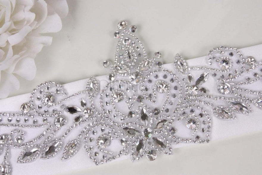 Белый расшитый пояс от  2