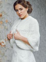 Шубка Chanel белая от  2