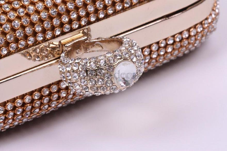 Клатч с кольцом золотой от  2