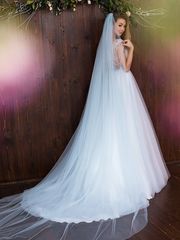 Фата невесты голубого цвета от Свадебный салон NICOLE 1