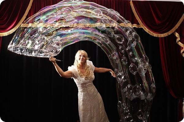 Шоу гигантских мыльных пузырей на свадьбу от Hot-surprise 2