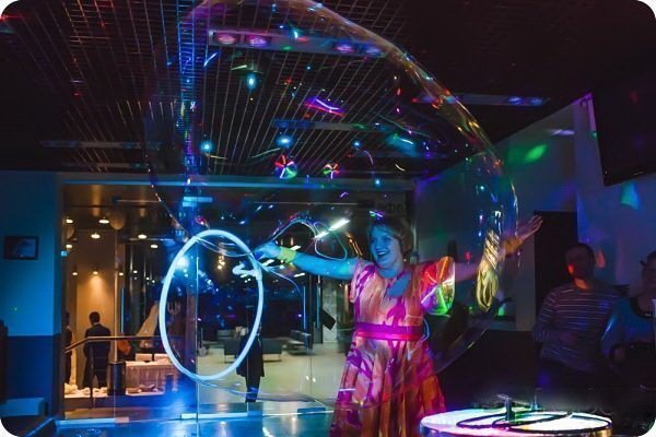 Неоновое мыльное шоу на свадьбу от Hot-surprise 6