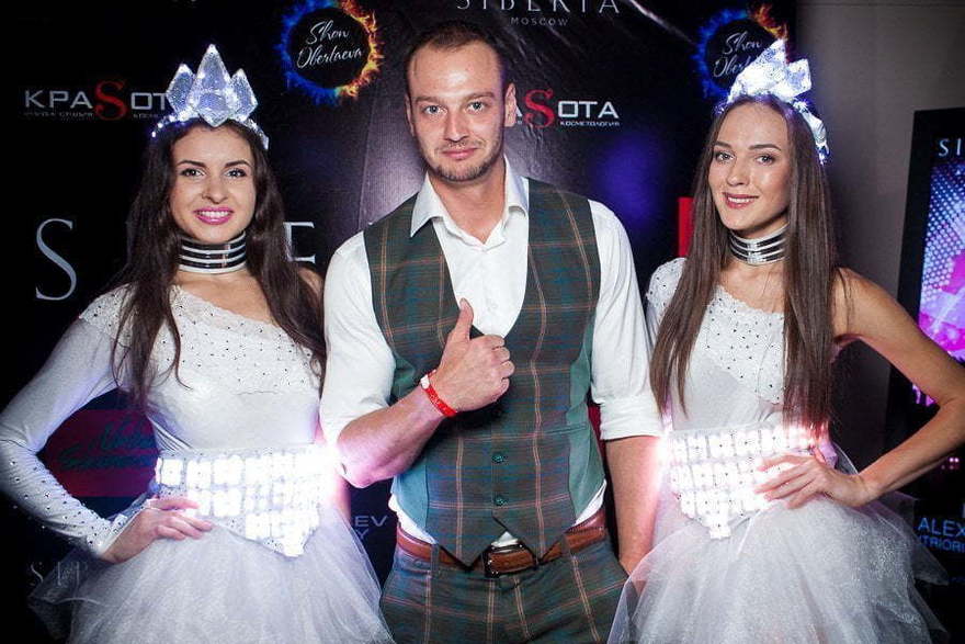 Артисты на встречу гостей на свадьбу от Show Obertaeva 4