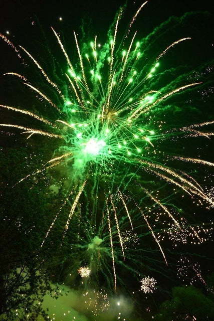 Фейерверк Огненный калейдоскоп на свадьбу от Show Obertaeva 3