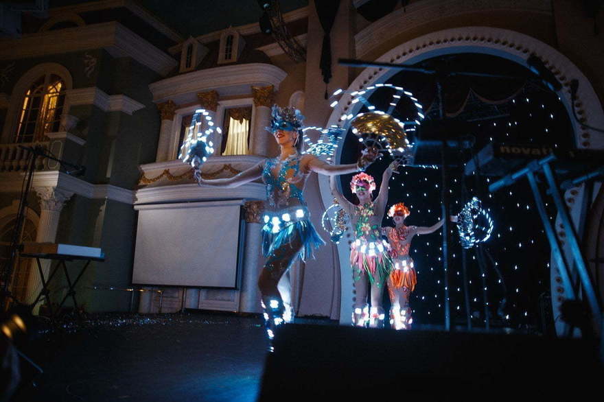 Световое шоу Времена года/Seasons на свадьбу от Show Obertaeva 7